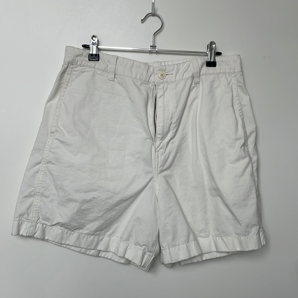 Uniqlo white cotton shorts - Picture 1 of 3